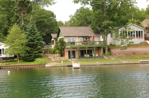 Clear Lake Resort Hotel a West Branch Township