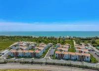 Pareus Beach Resort Các khách sạn gần I Casoni di Caorle