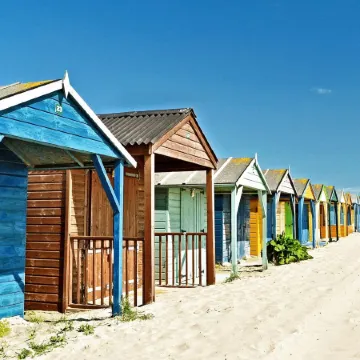 Lovely Seaside Villa & Gardens 40 Metres to Beach