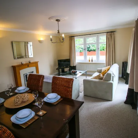 Turnberry Apartments