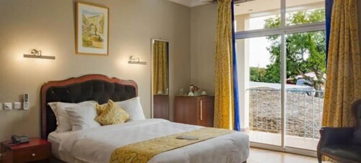 Hôtel la Falaise Bonanjo Các khách sạn ở Douala