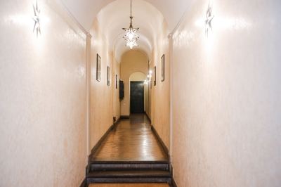 Corridor Ebl Luxury Home Photo