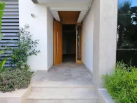 Bright Stylish 1Bd Flat in Jardins de Carthage Hôtels à proximité de : Tunisian Liminal Space