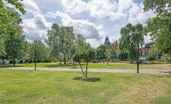 20 Min from City Centre 2 Bedrooms w Ensuite