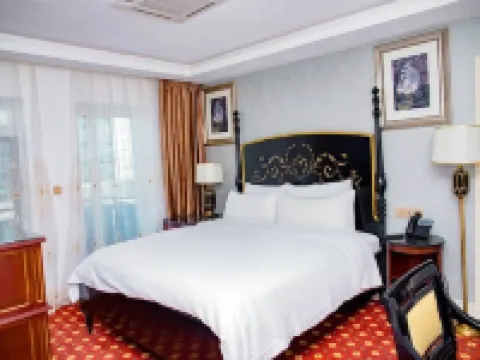 โกลเด้น วิสต้า โฮเทลส์ โรงแรมในโอเวร์รี