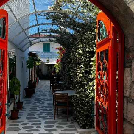 Lotus City Siğacık Boutique Otel