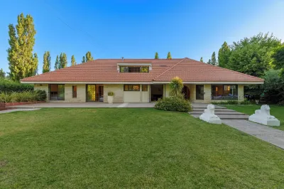 FLIPHAUS Wine Country Mansion 27pax Hôtels à : 