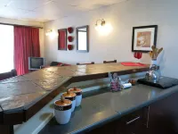 A Cherry Lane Self Catering and B&B Hotels in Motheo