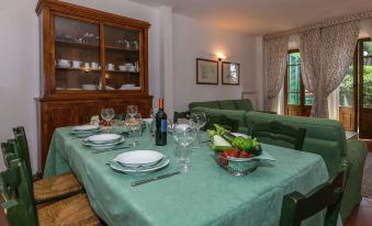 Holiday Home Near Sienna in the Hills, Swimming Pool and Garden