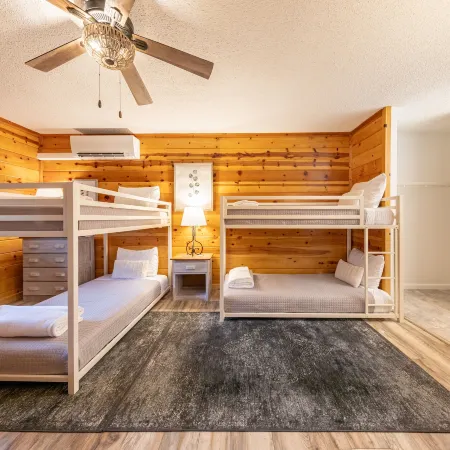 Mount Mitchell Eco Retreat