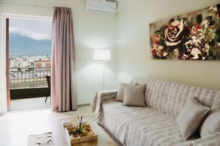 Best House Saint John, New Port of Patras Отели рядом с достопримечательностью «Собор Андрея Первозванного»