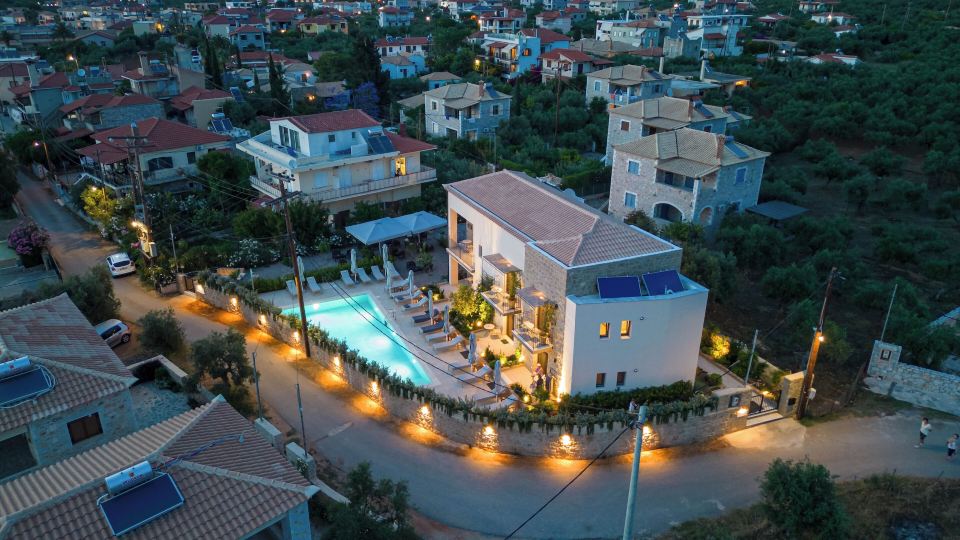 Kannas Mani-Luxury Suites- Adults Friendly 14+