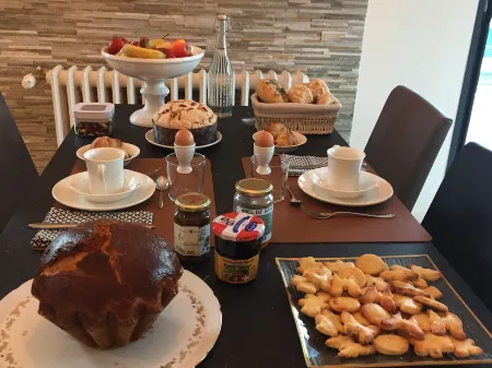 La Porte des Alpes Chambres d'hôtes Отели в г. Сен-Пьер-д'Альбиньи