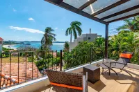 Stunning Home with Brand-New Guesthouse and Oceanview Terrace with Private Swimming Pool & Hot Tub - con vistas al mar