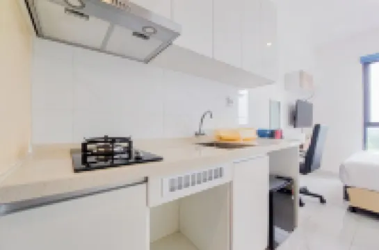 Homey and Cozy Studio Sky House Alam Sutera Apartment