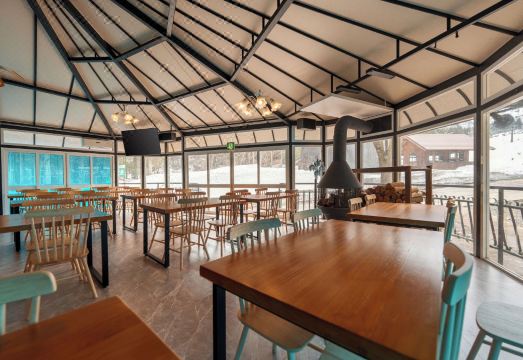 하쿠바 선밸리 호텔 아케이드