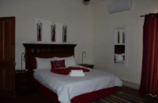 Sondela Bed & Breakfast