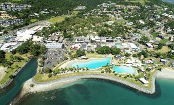Airlie Sun & Sand Accommodation Studio #1