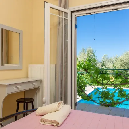 Villa Russa Alekos Large Private Pool Walk to Beach Sea Views Wifi Car Not Required - 2020