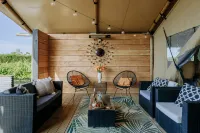 Villas & Vines Glamping Hotels in Clive