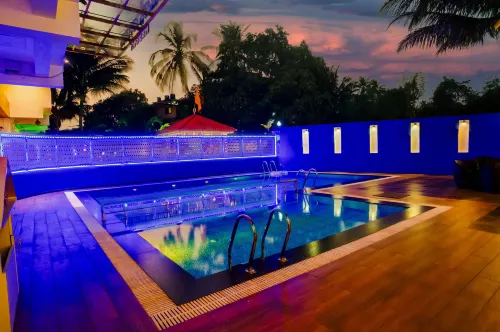 Kamat's Daffodil Resort - parking