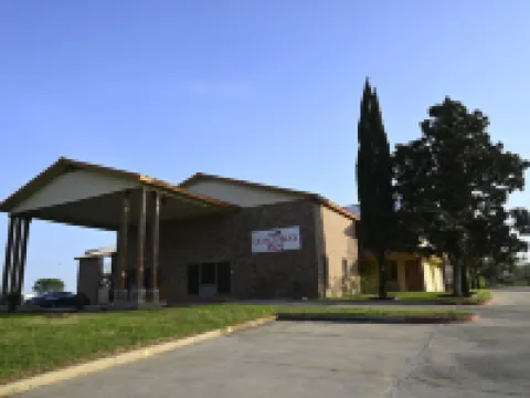 Coachway Inn Hotels in Luling