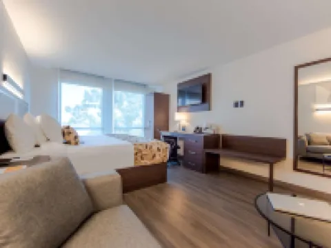 Sleep Inn Guadalajara Galerias Hotels near JAPI (Jalisco Paseo Interactivo)