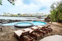Villa Escalesia Galápagos Waterfront Hotel