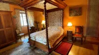 FAMILY HOME IN THE HEART OF TOWN Hotels in Saint-Gervais-d'Auvergne