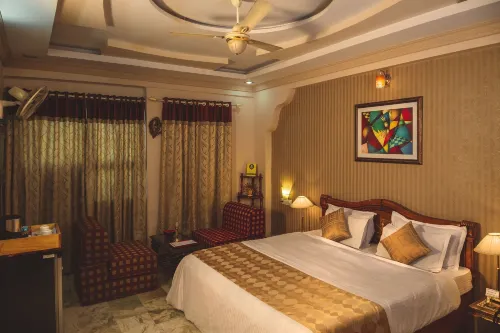 Hotel Meenakshi Udaipur - Family Preffered Hotel
