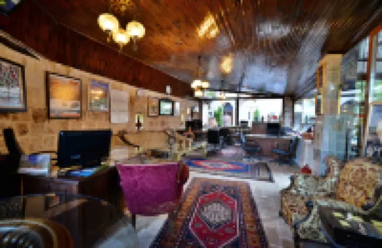 格蘭德卡烏套房酒店