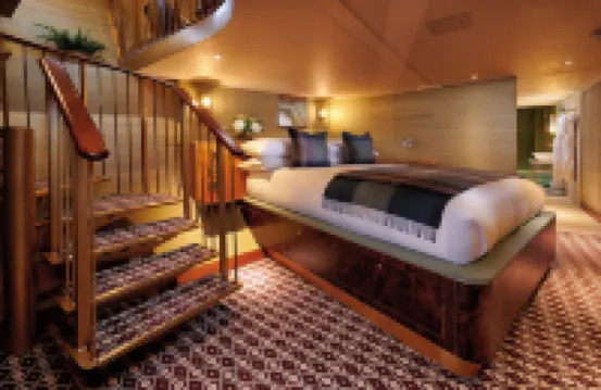 Fingal - A Luxury Floating Hotel