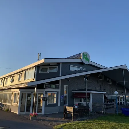 Hotel E-10 by First