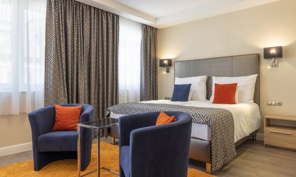 Silver Crown Hotel & Residence, Palace Quarter