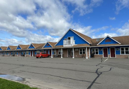 1. 트래블로지 바이..