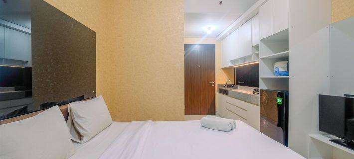 Homey and Comfort Living Studio Apartment Transpark Cibubur Hotels in Cimanggis