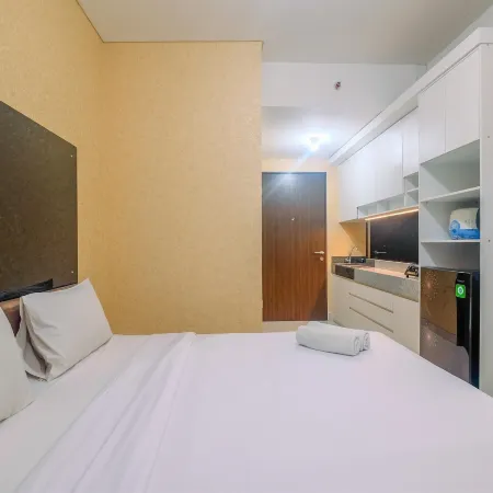 Homey and Comfort Living Studio Apartment Transpark Cibubur