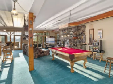 The Inn on Bigfork Bay Hotels in Bigfork