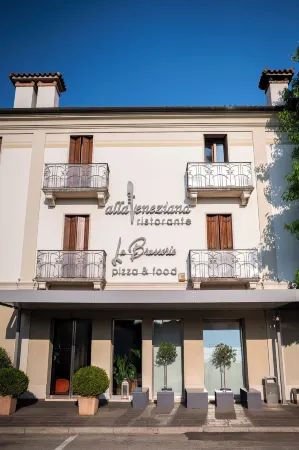 Sweet Hotel Отели в г. Тецце-суль-Брента