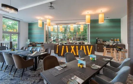 Hotel Azur Premium Отели в г. Шиофок