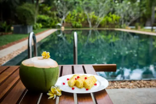 Villa White Queen Resort & Spa