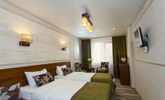 Platan Yuzhniy Hotel