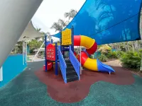 Cha Private Apts Diamond Beach Hotels in Mermaid Beach