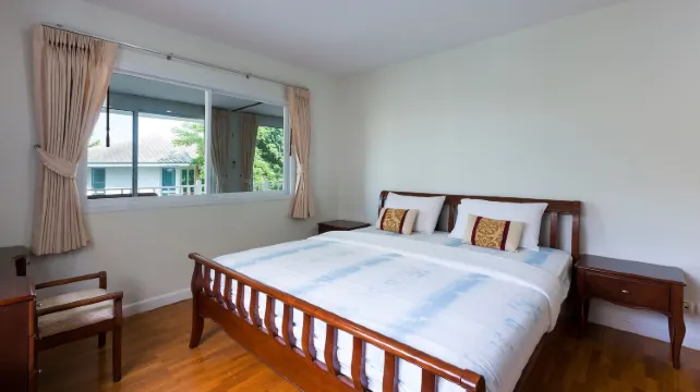 3 Bedroom Apartment With Garden View (No Wifi In Room)