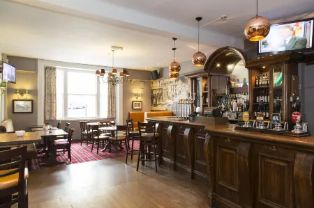 George Hotel & Granary