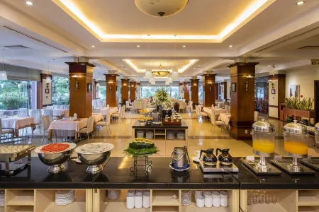 Sai Gon Quang Binh Hotel Отели в г. Bao Xuan