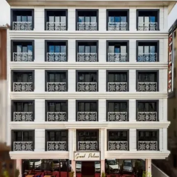 Grand Palace Hotel Отели рядом с достопримечательностью «Бакыркёй»