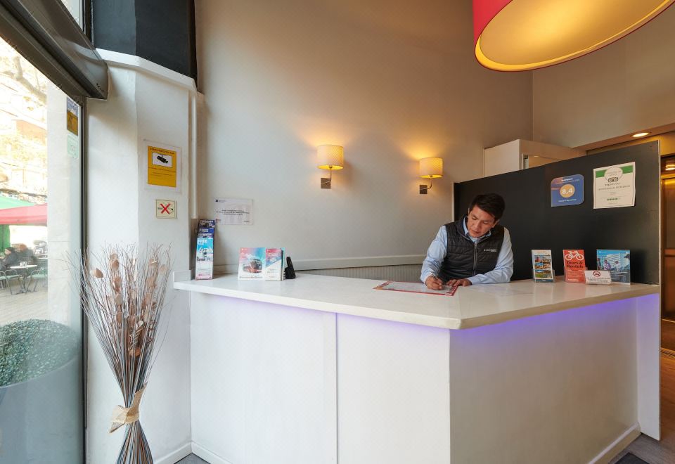 4. 호스탈 메이얼링..