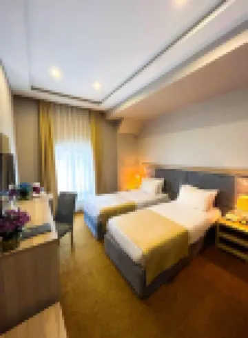 Grand Midway Hotel