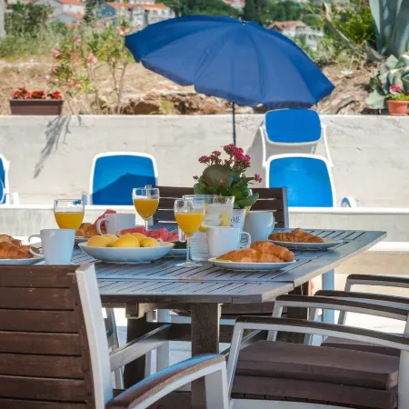Apartments Villa Made 4U